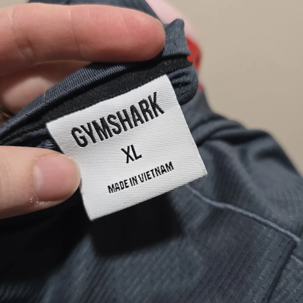 Gymshark Men's Black Performance Shirt - Picture 4 of 4
